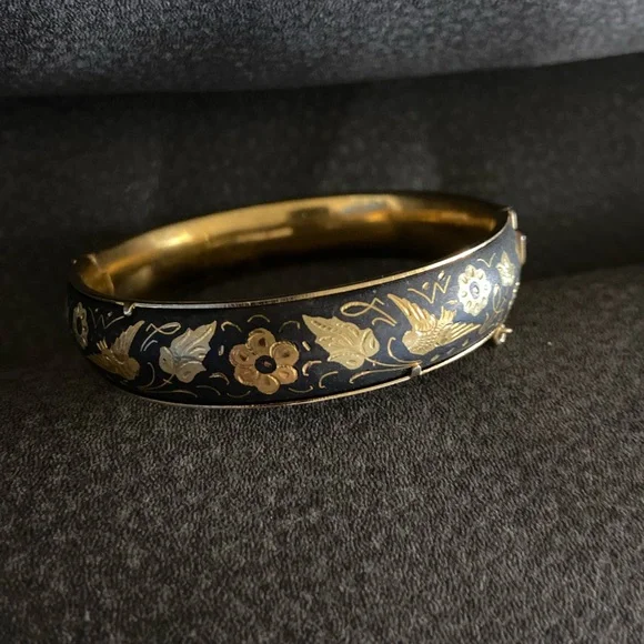 Spanish Black and Gold Floral Bangle - Picture 1 of 3
